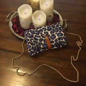 Street Level Crossbody Purse